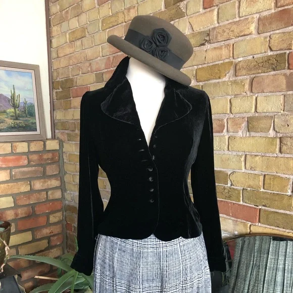 Vintage Black 90s Silk Rayon Velvet blouse size small - Picture 2 of 6